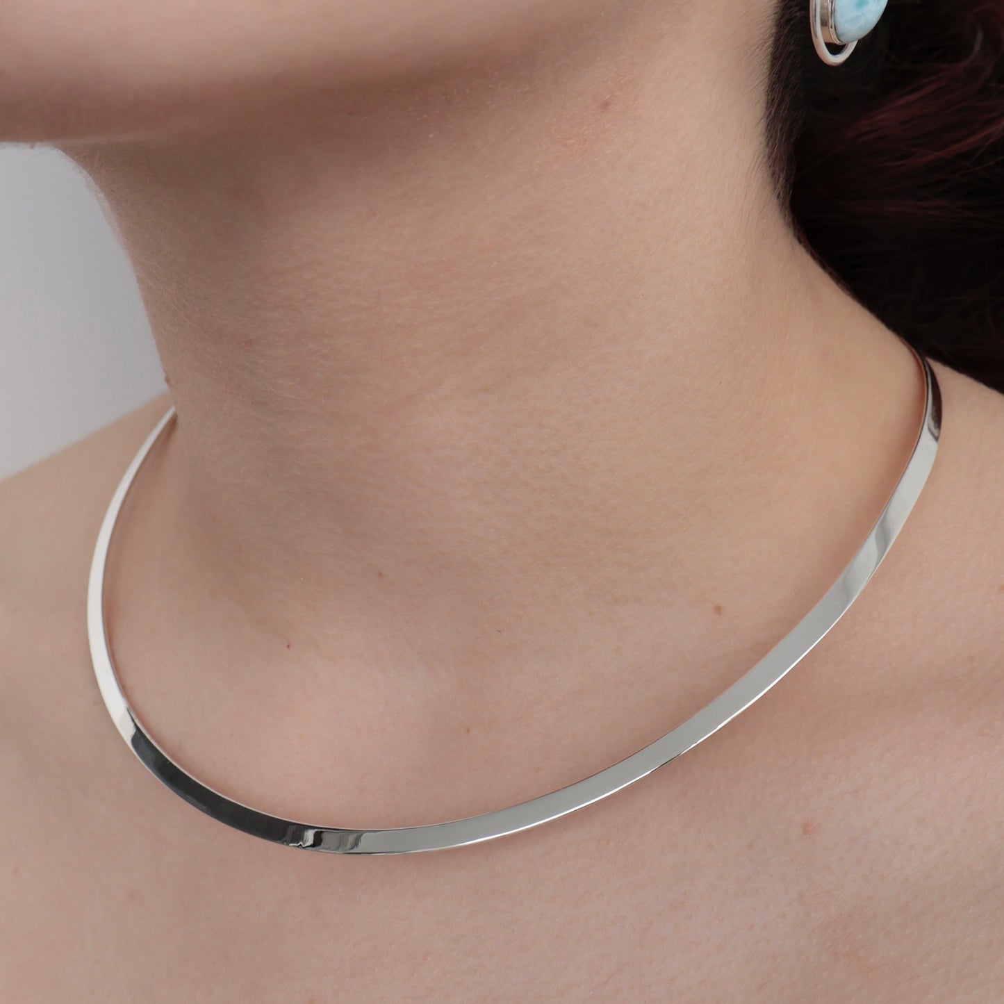 Round Neckwire