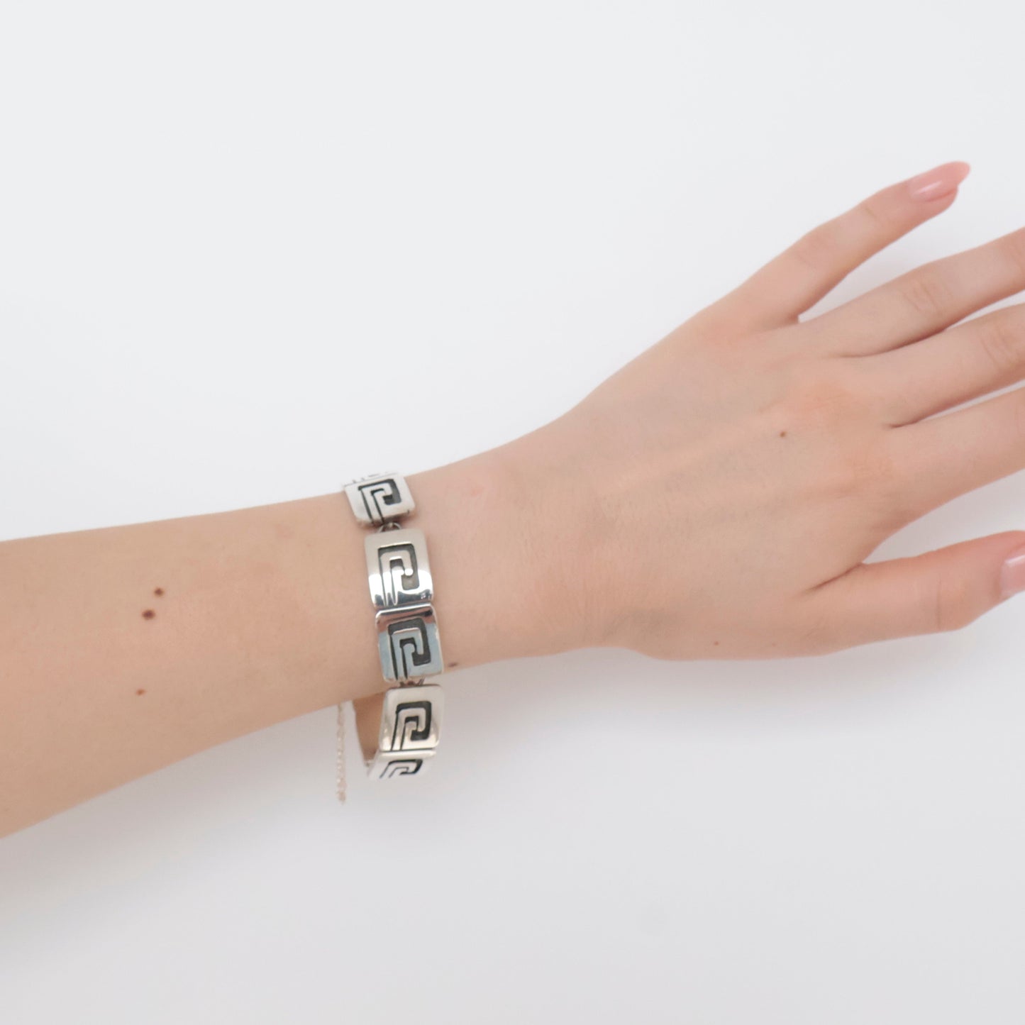 Greek Key Medium