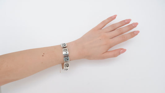 Greek Key Medium